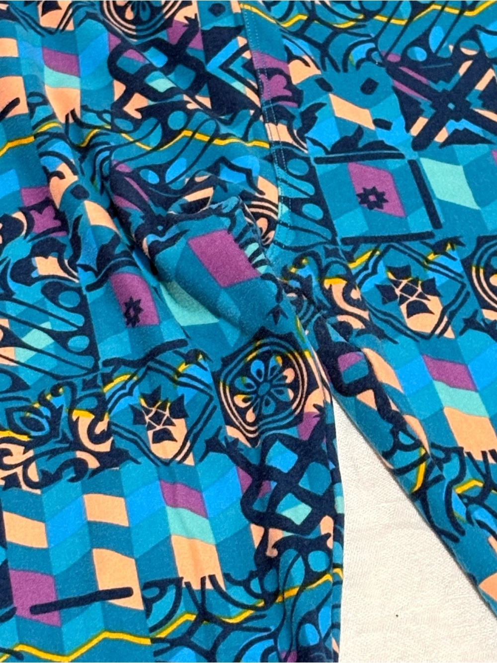 LuLaRoe Teal & Navy Geometric Print Leggings - Picture 3 of 4
